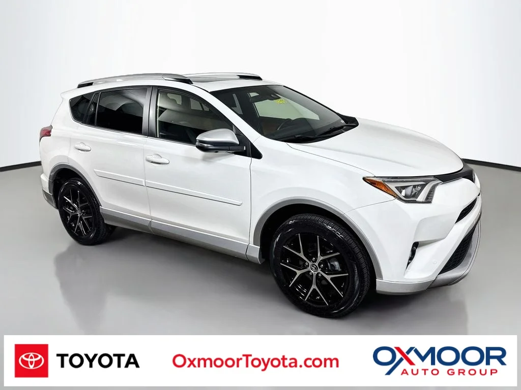 2016 Toyota RAV4 SE FWD photo