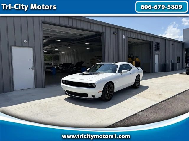 2016 Dodge Challenger R/T Plus Shaker RWD photo