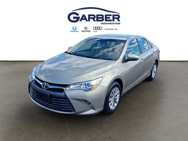 2016 Toyota Camry LE FWD photo