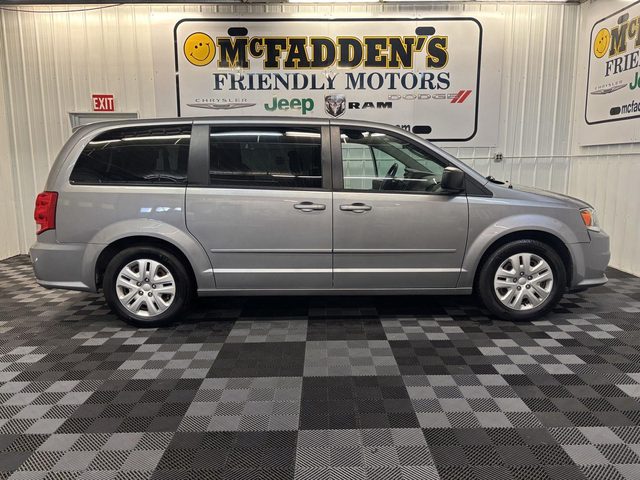 2016 Dodge Grand Caravan SE FWD photo