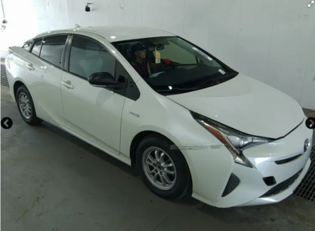 2016 Toyota Prius Two Eco FWD photo