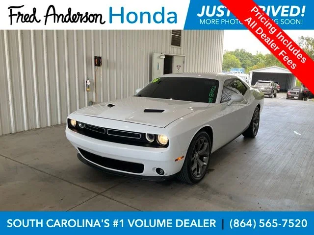 2016 Dodge Challenger SXT Plus RWD photo