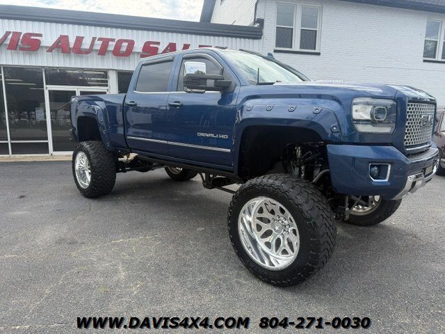 2016 GMC Sierra 2500HD Denali 4WD photo
