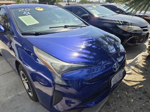 2016 Toyota Prius Two FWD photo