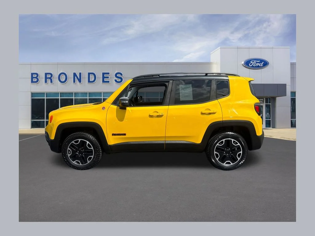 2016 Jeep Renegade Trailhawk 4WD photo