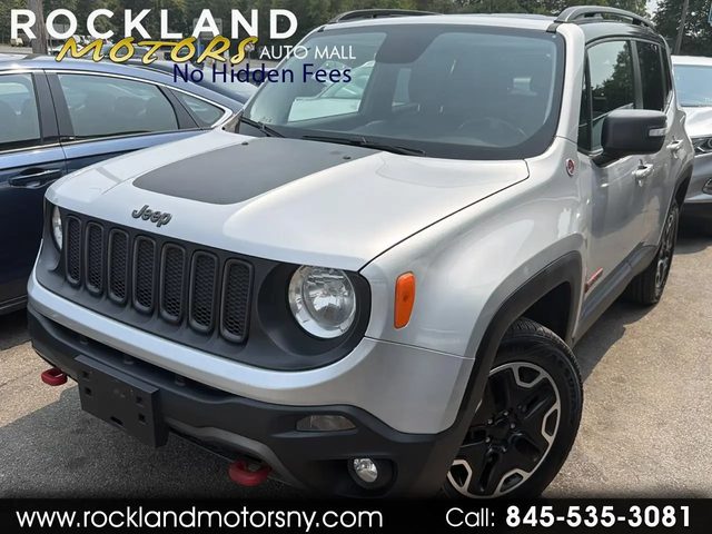 2016 Jeep Renegade Trailhawk 4WD photo