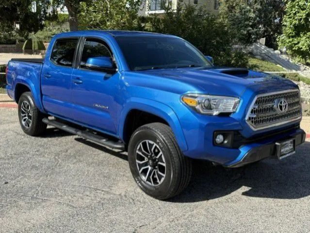 2016 Toyota Tacoma TRD Off Road 4WD photo