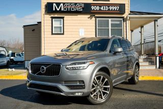 2016 Volvo XC90 T6 Momentum AWD photo