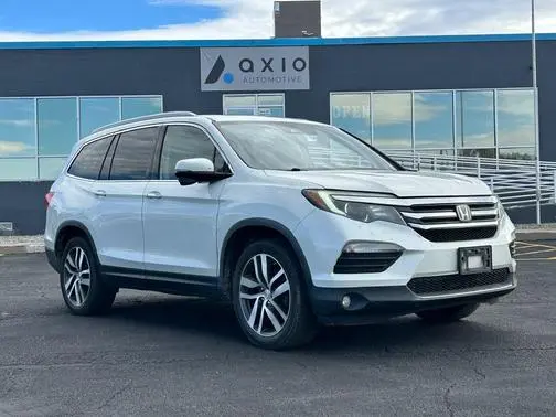 2016 Honda Pilot Touring AWD photo