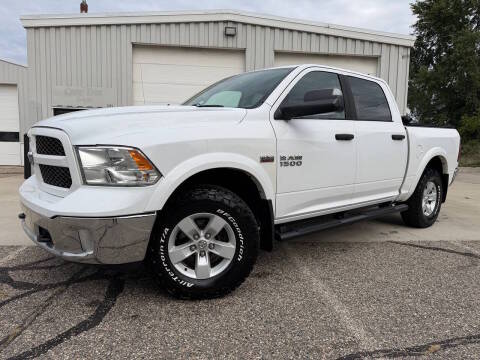 2016 Ram 1500 Outdoorsman 4WD photo