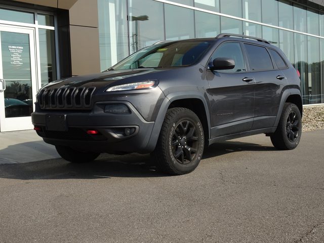 2016 Jeep Cherokee Trailhawk 4WD photo