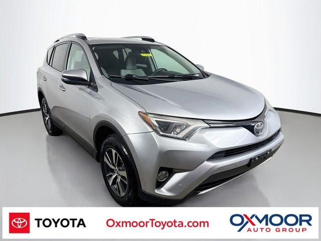 2016 Toyota RAV4 XLE FWD photo