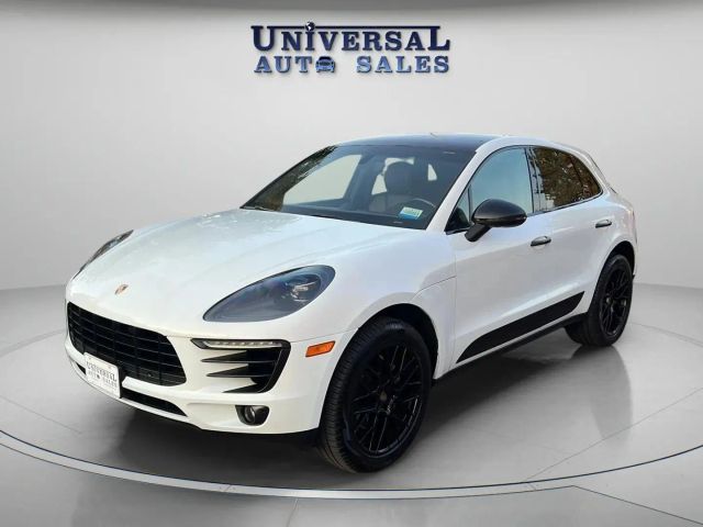 2016 Porsche Macan S AWD photo