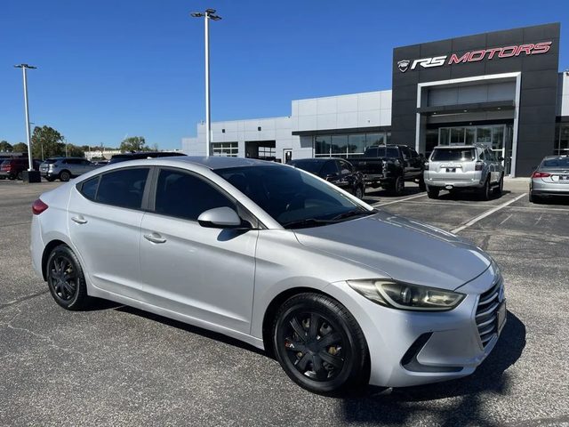 2017 Hyundai Elantra SE FWD photo