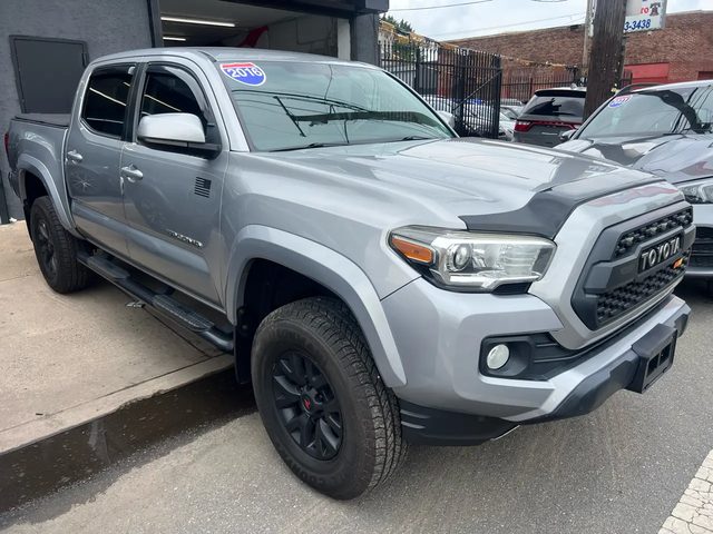 2016 Toyota Tacoma SR5 4WD photo