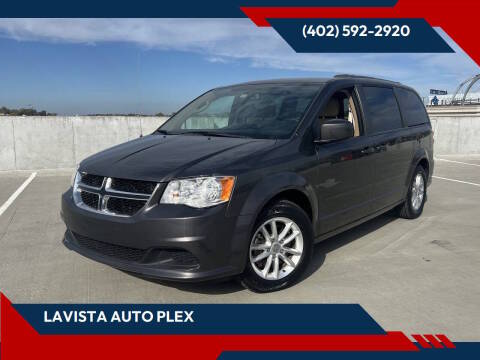 2016 Dodge Grand Caravan SXT FWD photo