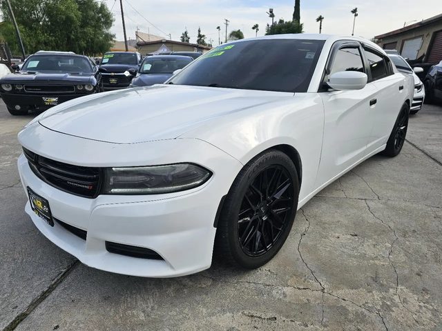 2015 Dodge Charger SE RWD photo