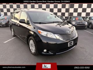 2016 Toyota Sienna XLE FWD photo