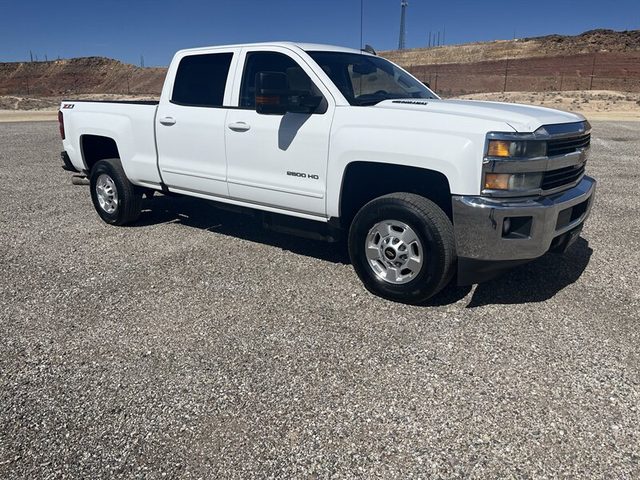 2016 Chevrolet Silverado 2500HD LT 4WD photo