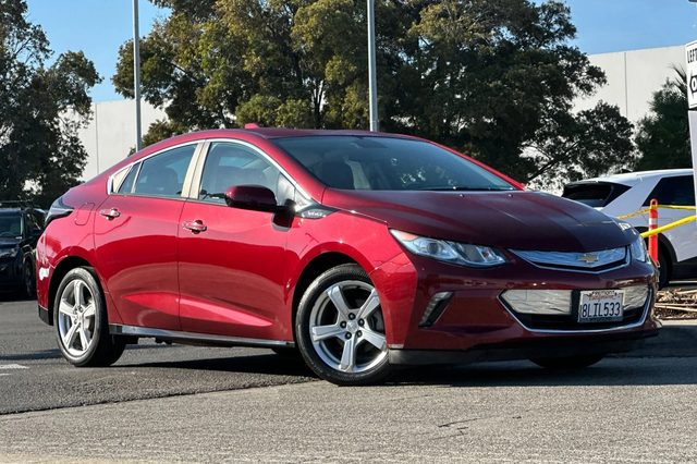 2017 Chevrolet Volt LT FWD photo