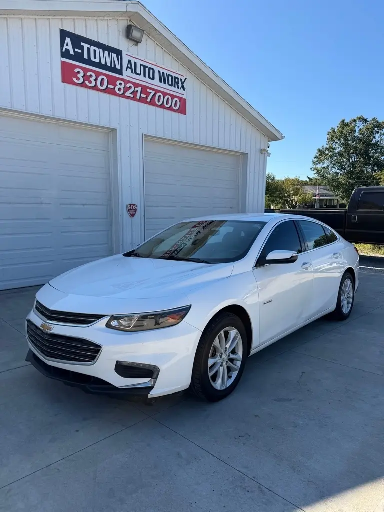 2016 Chevrolet Malibu LT FWD photo