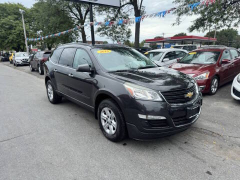 2016 Chevrolet Traverse LS FWD photo