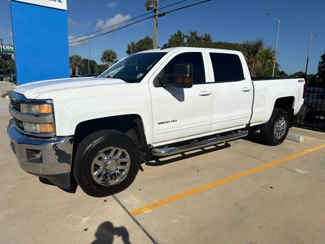 2016 Chevrolet Silverado 2500HD LT 4WD photo