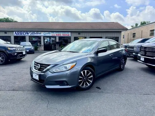 2016 Nissan Altima 2.5 SV FWD photo