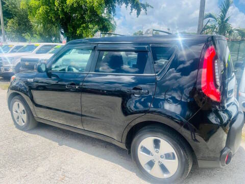 2016 Kia Soul Base FWD photo