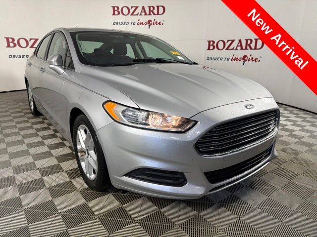 2016 Ford Fusion SE FWD photo