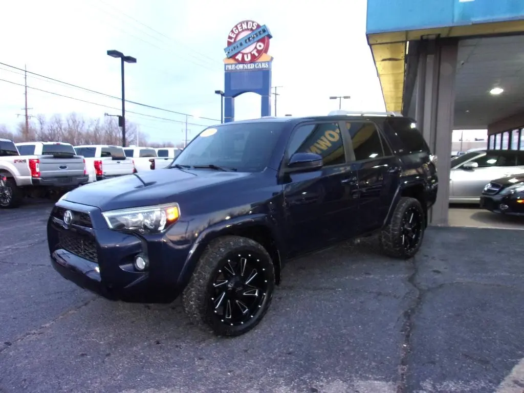 2016 Toyota 4Runner SR5 RWD photo