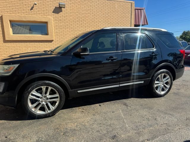 2016 Ford Explorer XLT 4WD photo