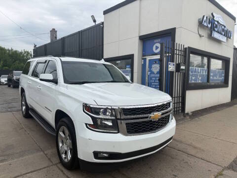 2016 Chevrolet Suburban LT 4WD photo