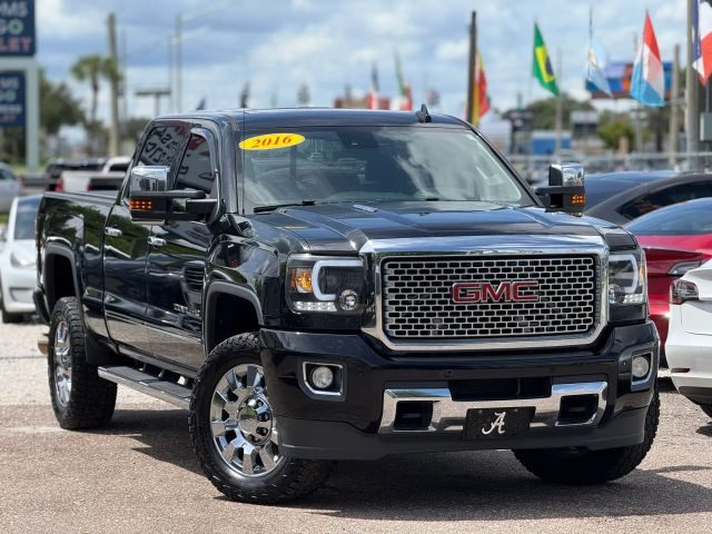 2016 GMC Sierra 2500HD Denali 4WD photo