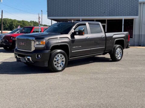 2016 GMC Sierra 2500HD Denali 4WD photo