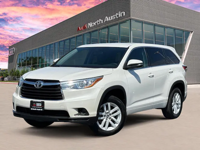2016 Toyota Highlander LE FWD photo