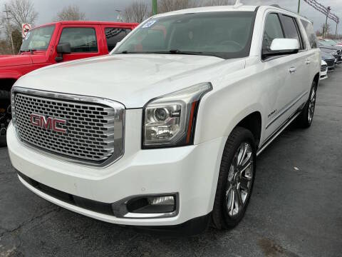 2016 GMC Yukon XL Denali 4WD photo