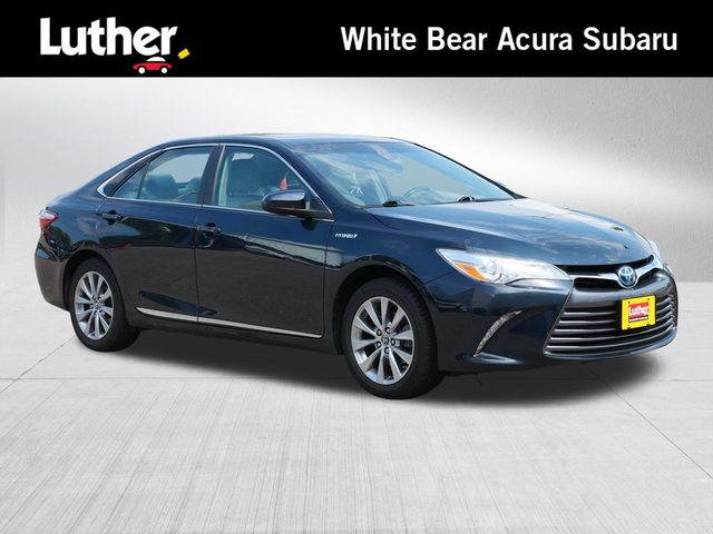 2016 Toyota Camry XLE FWD photo