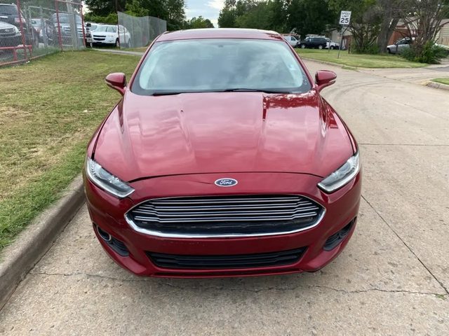 2016 Ford Fusion SE FWD photo