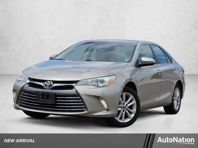 2016 Toyota Camry XLE FWD photo