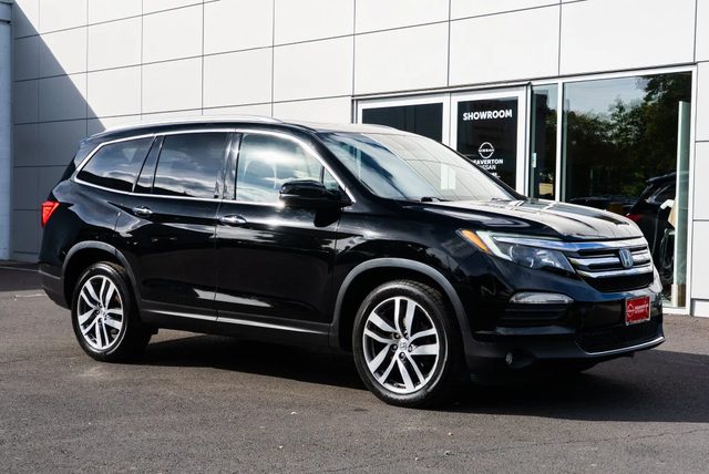 2016 Honda Pilot Elite AWD photo
