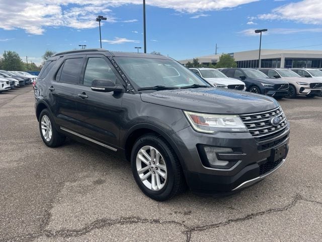 2016 Ford Explorer XLT FWD photo