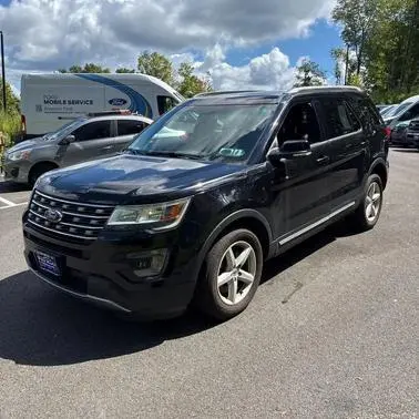 2016 Ford Explorer XLT 4WD photo