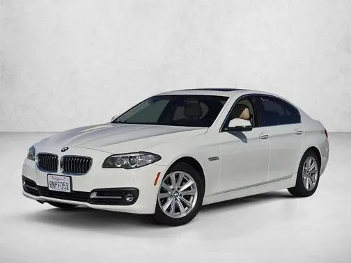 2016 BMW 5 Series 528i RWD photo