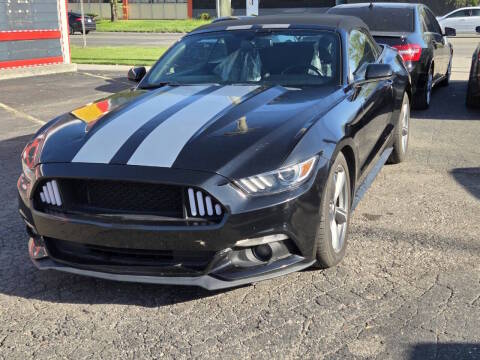 2015 Ford Mustang V6 RWD photo