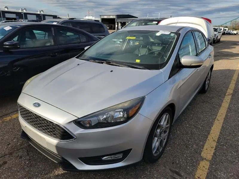 2015 Ford Focus SE FWD photo