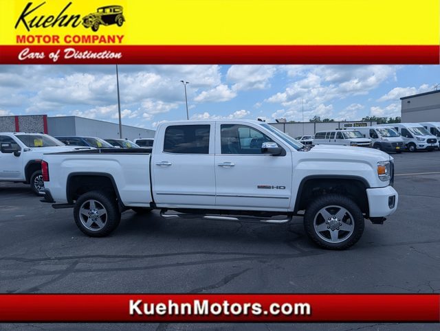 2016 GMC Sierra 2500HD SLT 4WD photo
