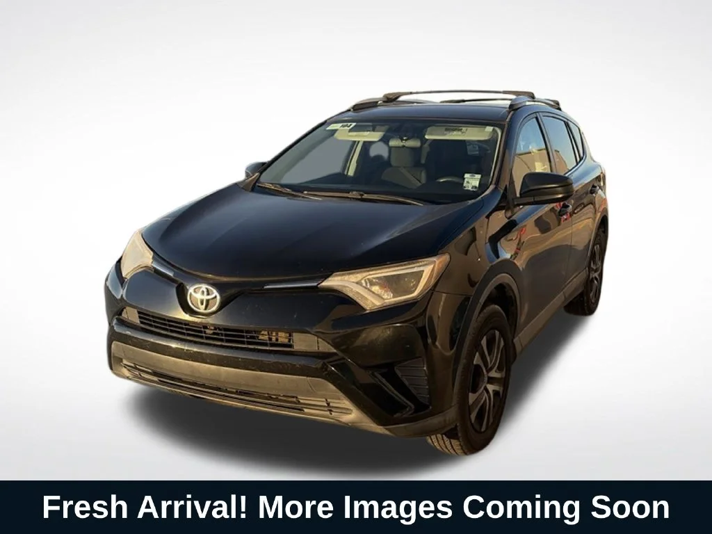2016 Toyota RAV4 LE FWD photo