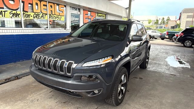 2016 Jeep Cherokee Trailhawk 4WD photo