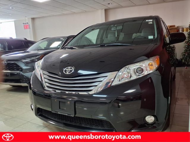 2016 Toyota Sienna XLE FWD photo